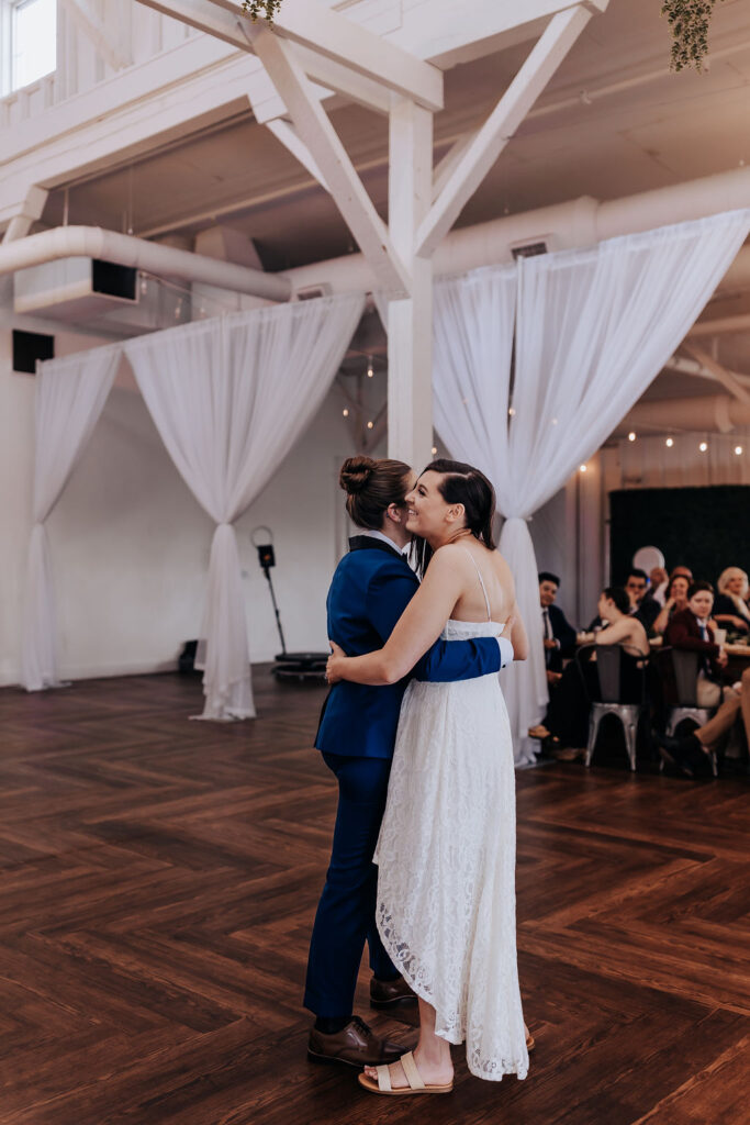 Nashville elopement photographer captures first dance as newly married couple