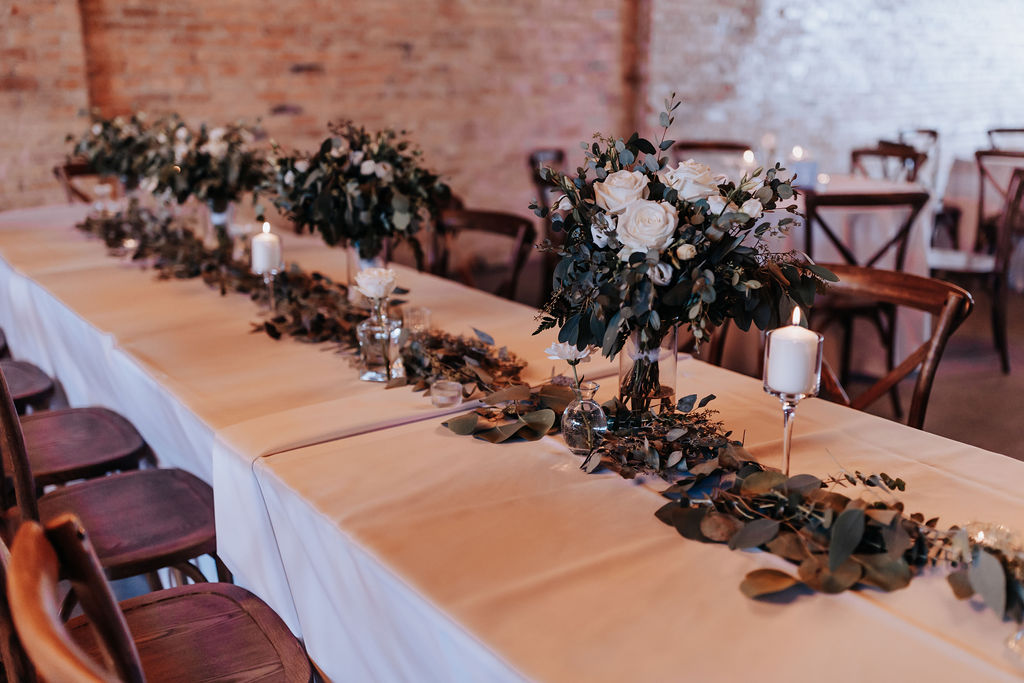 Minneapolis wedding photographer captures elegant table decor at reception