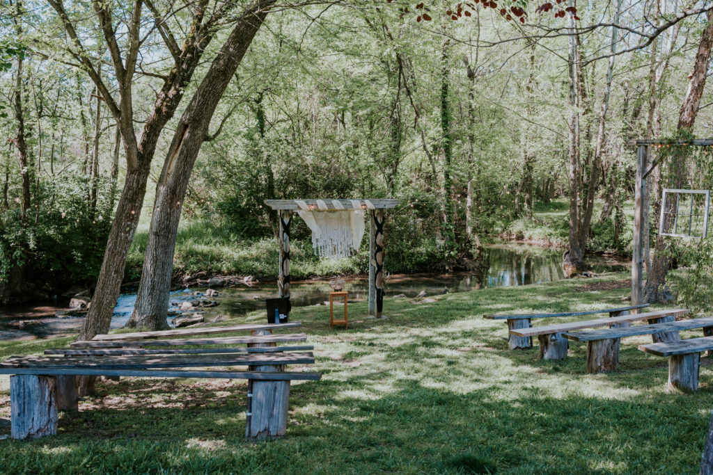 Destination Wedding Photographer captures ceremony at Sinking Creek Farm